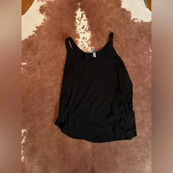 Workout tanks size XL bundle - Picture 1 of 4